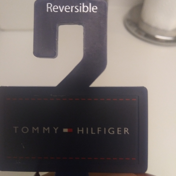 NWT Tommy Hilfiger belt size small - Picture 4 of 4